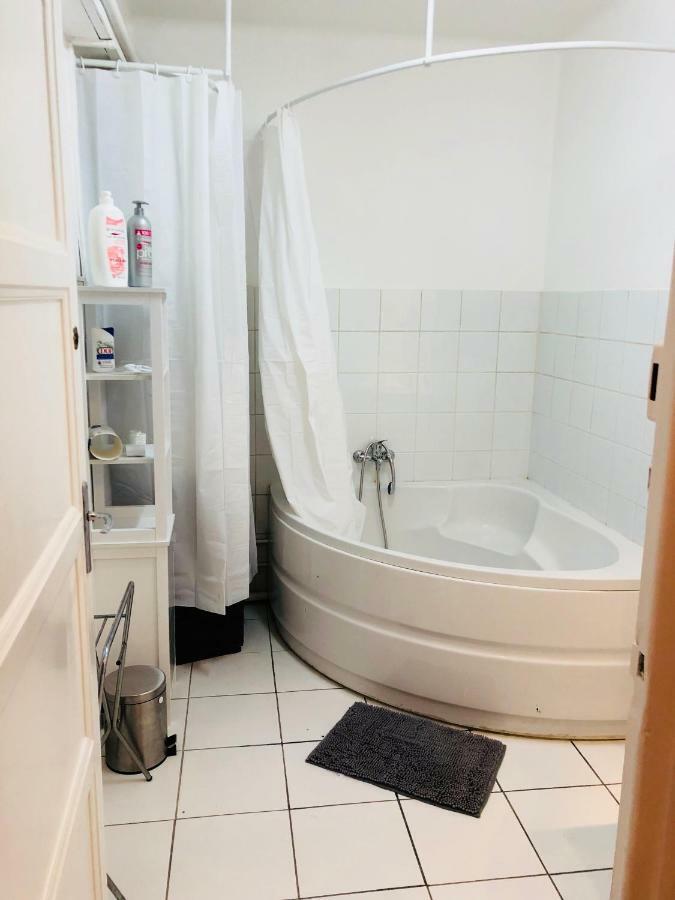 Chambres Loft Partage Centre 土伦 外观 照片